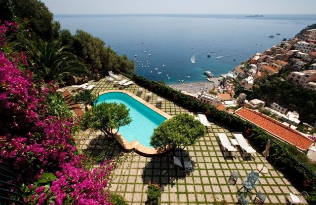 schöne Villa Griechenland Pool Sommer Urlaub planen