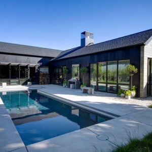 swimmingpool-design-ideen-haus-beton-grau-modern