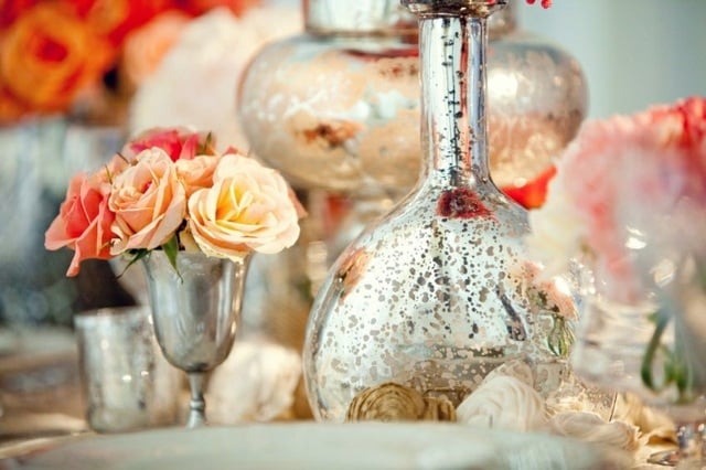 Ideen Rosen im Glas arrangieren Vase abgefallene Farbe