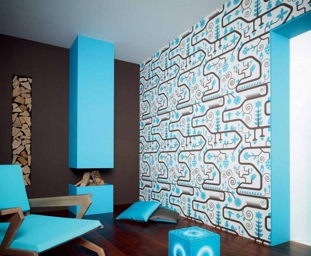 wohnzimmer modern kamin hellblau wanddeko tapete 