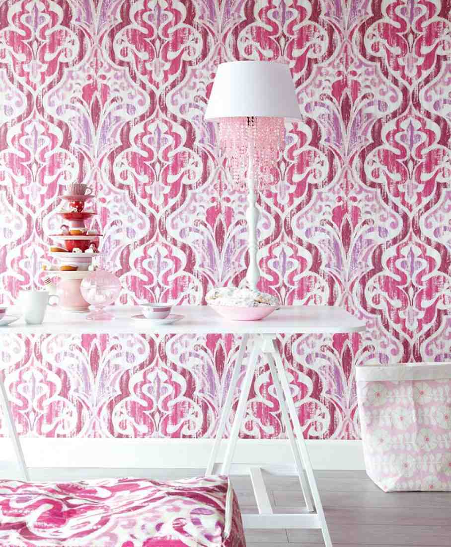 wohnzimmer wandgestaltung tapeten barock rosa weiß muster artio