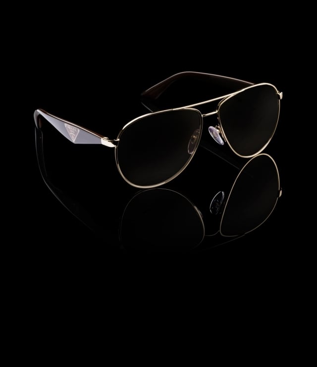Aviator-Sonnenbrille-Metall-BRillenbügel-Glasfarbe-mit-logo-an-den-schläfen