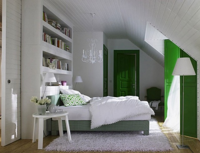 Einrichtungstipps-Wohnung-mit-Dachschrägen-schlafzimmer-farbgestaltung-weiß-grün