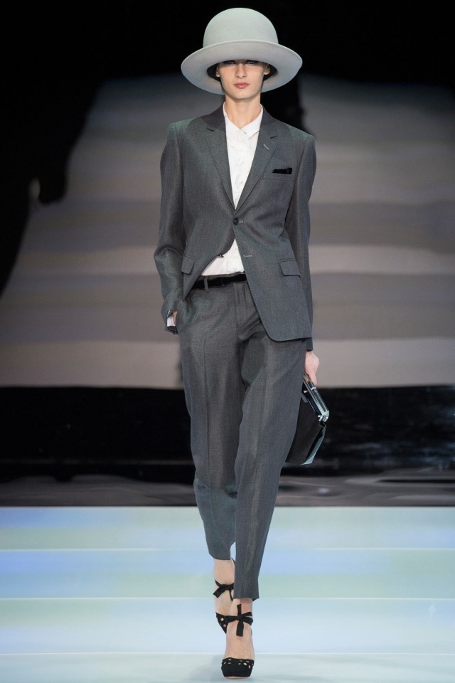 Emporio-Armani-2014-2015-frauen-mode-anzug