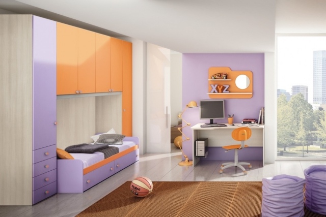 Farben-Kombination-Kinderzimmer-hell-lila-orange-Schrank-BEtt-Schubkasten