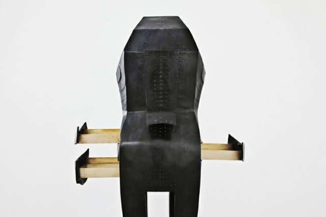 Formen Statue Metall modern Schubladen drei Holz