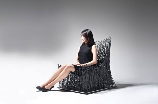 Futuristisches Design Armlehnstuhl-Lono-Gitter aus Kohlenstofffaser