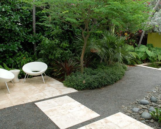 Gartenweg Sitzecke Boden Belag Kies Beton Platten Sandfarbe