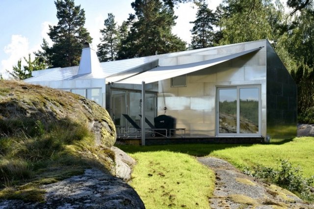 Gemütliche-moderne-Hütte-Norwegen-Aluminium-verkleidet