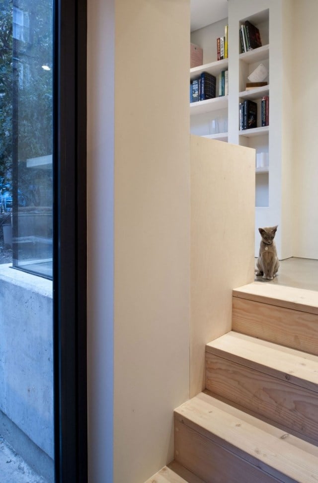 Haus-Erweiterung-Innenraum-Renovierung-Jewel-Box-Treppen-Holzstufen
