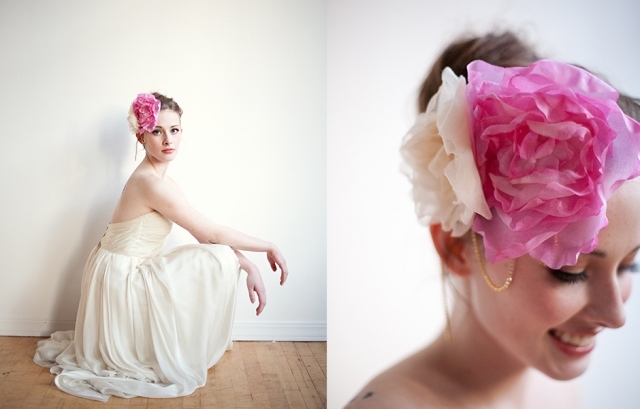 Hochwertige-Accessoires-zur-Hochzeit-Kopfschmuck-pink-elfenbein-Blüten-im-Haar