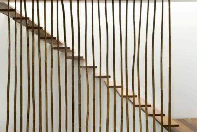 Treppe moderne Innenarchitektur Ideen Naturmaterialien Holz Stufen Einfamilienhaus