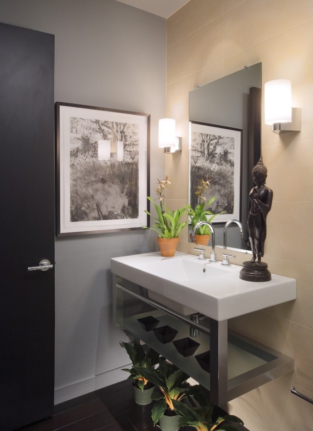 Ideen-Baddesign-asiatische-Elemente-Figuren-Zimmerpflanzen-Wandschmuck-Bild