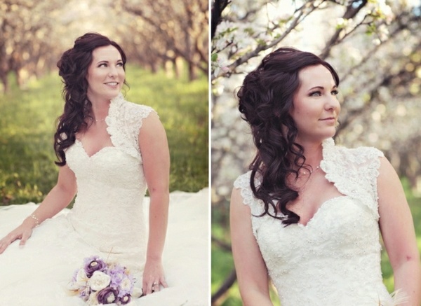 Blumenstrauß-schwarze-lange-Haare-Brautmode-Brautfrisur