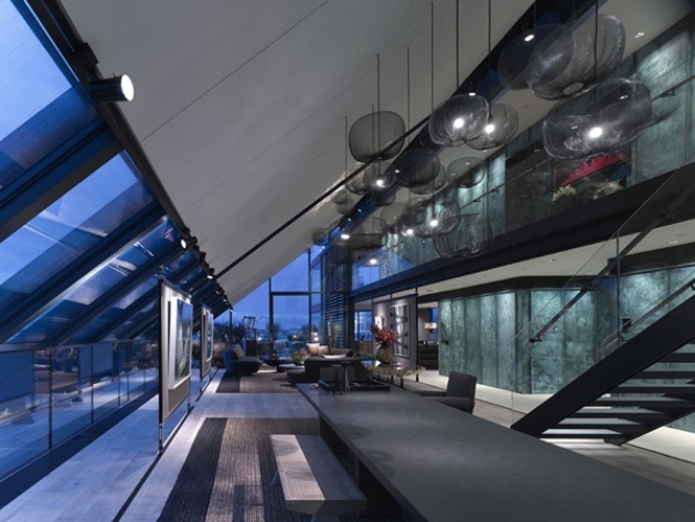 Luxus-Penthouse-futuristisches-Pultdach-Pendelleuchten-filigranes-Design-Sitzgelegenheiten