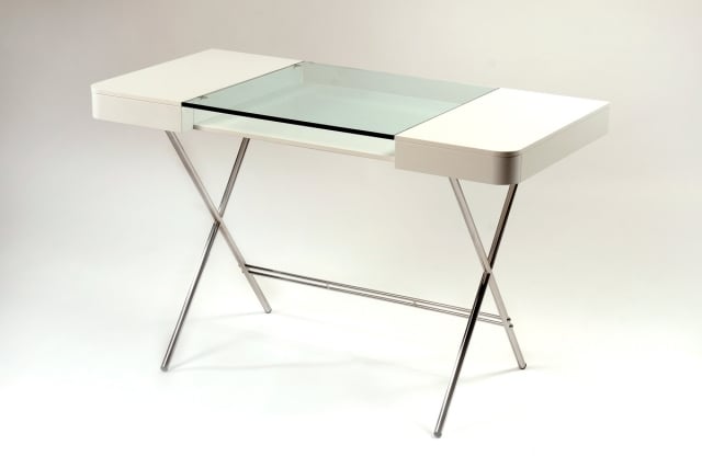 Moderner-Schreibtisch-elegant-Tischplatte-aus-gehärtetem-Glas-verchromt-gestell
