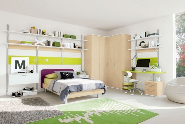 Modernes-Jugendzimmer-Auswahl-der-Farben-Holzkleiderschrank-Drehtüren