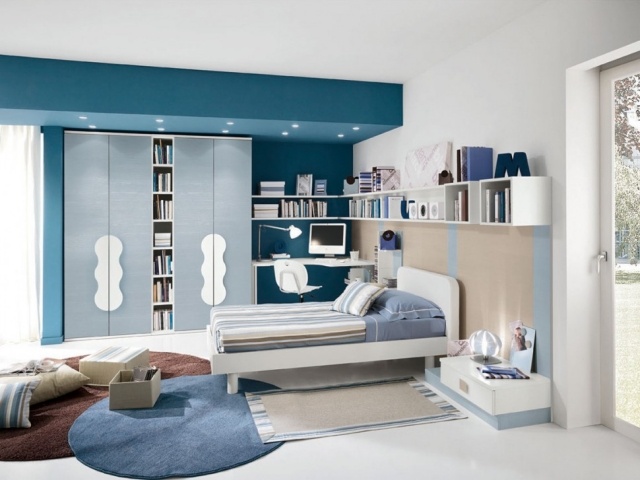 Möbel-Jugendzimmer-Design-Schrank-einbau-deckenlampen-blaue-wand