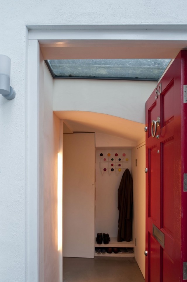 Neu-Renoviertes-Haus-mit-Anbau-The-Jewel-Box-Rote-Eingangstür