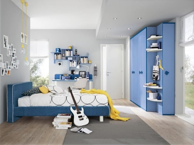 Polsterbett-Jungenzimmer-Teenager-Blau-Pendelleuchten-gelb-design-möbel