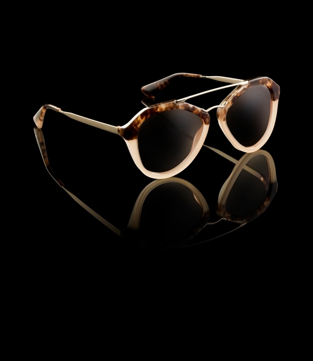 Prada-Sonnenbrillen-aufwendige-Details-metall-Brillenbügeln