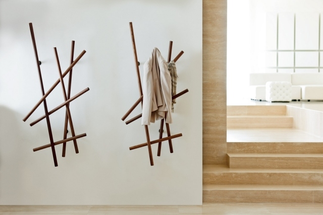 Sketch-Kleiderständer-wandhängend-ausgefallene-design-möbel