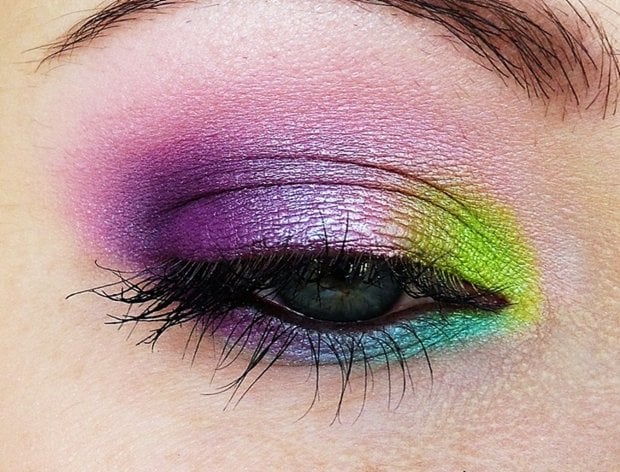 Makeup Tipps oben lila innen grün unten blau