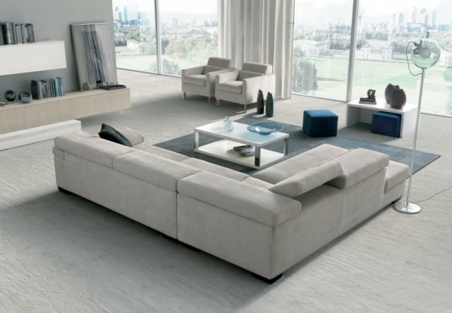 graues-Sofa-Design-Sessel-Liegesofa-Hocker-Teppichboden