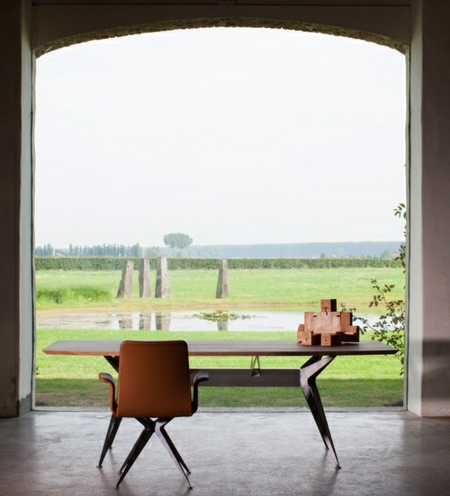 Stuhl Tisch Holz belgischer Hersteller moderne Designer Möbel