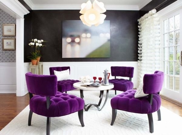 Stühle-Esszimmer-weich-gepolstert-purpur-gesättigte-farbe-gestaltungsideen