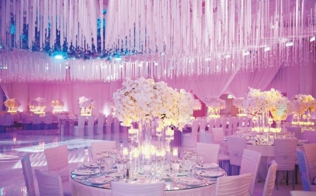 Traum Hochzeit komplett weiß LED rosa Beleuchtung