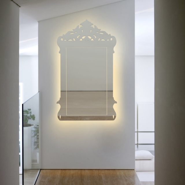 Wandspiegel-Design-porada-Rückseite-beleuchtet-Flurgestaltung