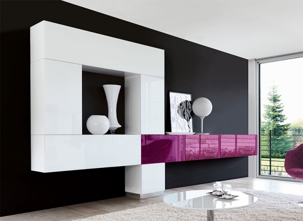 Wohnzimmergestaltung-wohnwand-design-modern-weiß-violett-strahlend-Glanz
