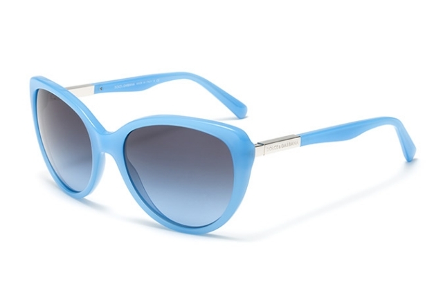 azetatgestell-blau-sonnenbrillen-silberfarbene-details-buegeln