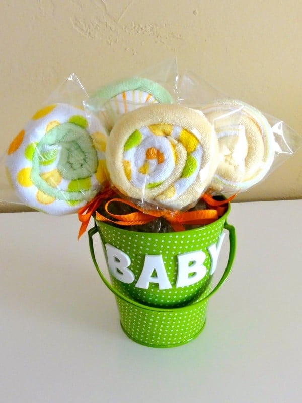 babyparty-geschenke-selber-machen-lollipops-waschlappen