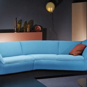 designer-polstersofa-blau-GYNKO-JWulff-T-Muller