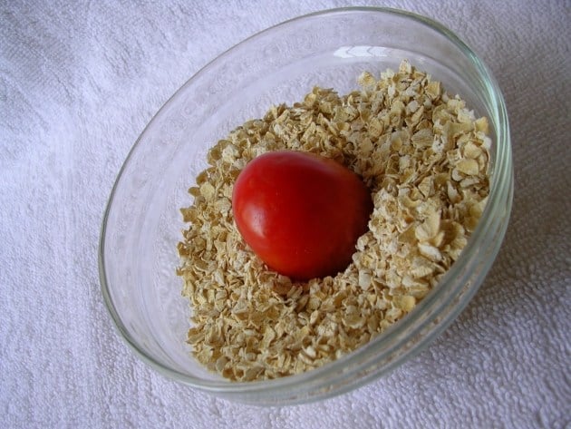 hafer-flocken-tomate-scrub-bild-peeling