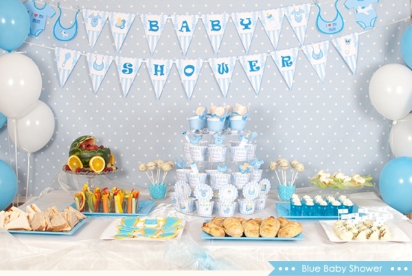 ideen-babyparty-junge-blau-cupcakes-sandwiches