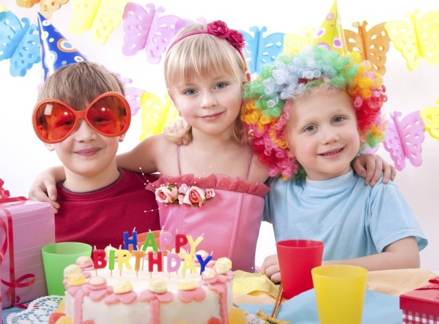 kindergeburtstag-feiern-ideen-deko-anregungen