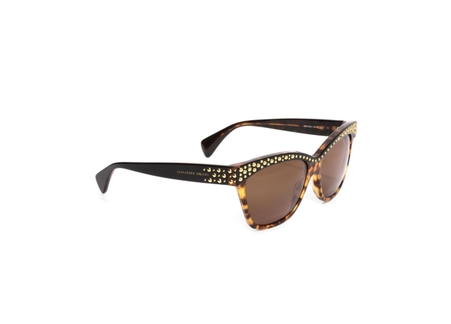 rechteckiges-gestell-sonnenbrillen-damen-hornoptik-goldene-nieten Sonnenbrillen 2014