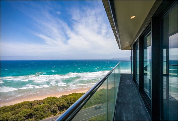 schwebendes-haus-australien-panoramablick-f2-architecture