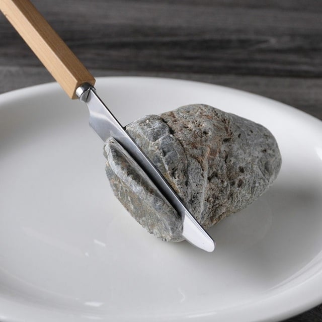 stein schneiden messer skulptur hirotoshi effektvoll