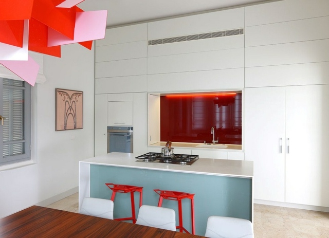 rote Glas Küchenspiegel Barstühle Essplatz Kochinsel