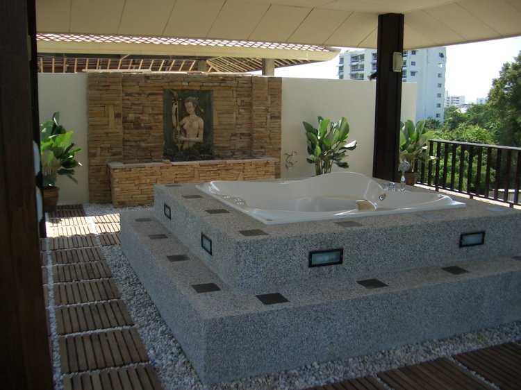 whirlpool badewanne terrasse-accessoire-stufen-stein-kies-spa