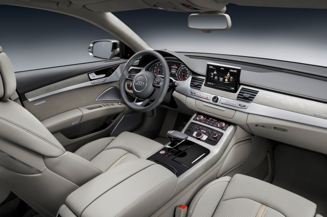 2015-audi-a8-w12-frontal-interior-bild-weiß