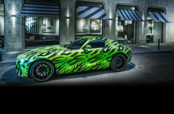 AMG-GT-projekt-bild-grün-straße