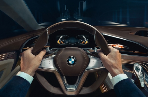 BMW-Future-Luxury-fahrer-steuer-zukunft