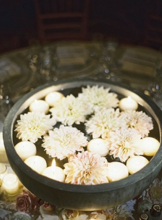 Chrysantheme-Blumen-schwimmend-Hochzeitsdeko