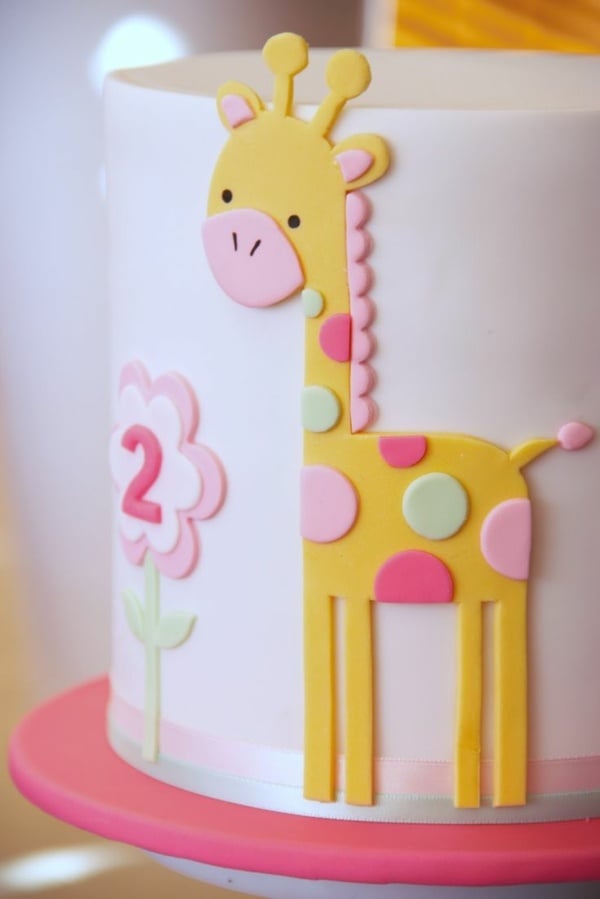 Giraffe-Geburtstagstorte-zweijähriges-Kind