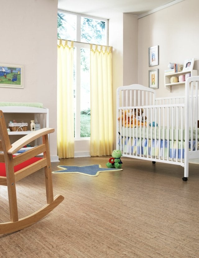 Korkboden Kinderzimmer Bodenbelag Ideen Schaukelstuhl Babybett